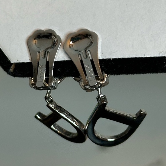 Christian Dior Clip On Earrings - Picture 2 of 11